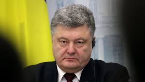 Порошенко : Россия стреляет себе в ногу