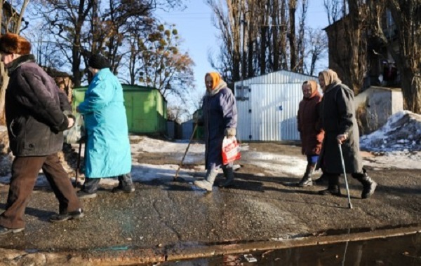 Гройсман хвастается тем, что половина населения страны - бедные люди