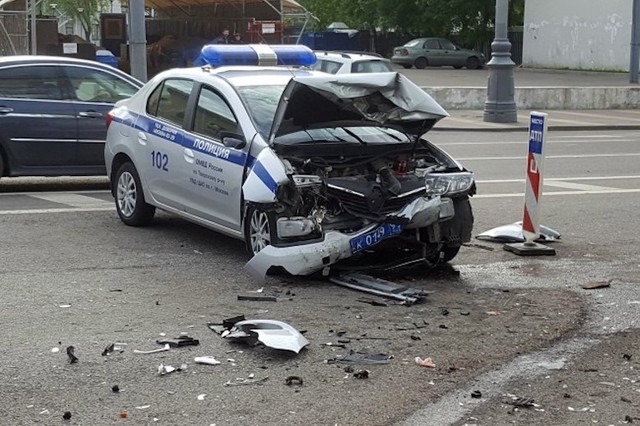 В центре Москвы произошло ДТП с участием ГИБДД, трое полицейских пострадали