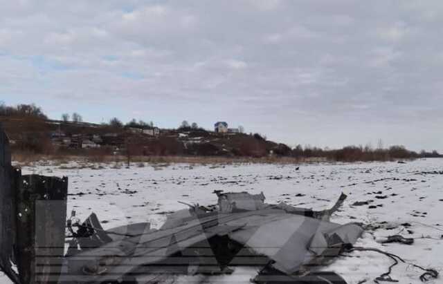 Baza: в Воронежской области, возможно, из-за снаряда разбился российский самолет