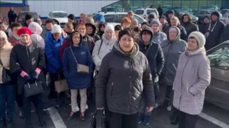 Чиновники потребовали прекратить митинг суджан и "выдать" организаторов