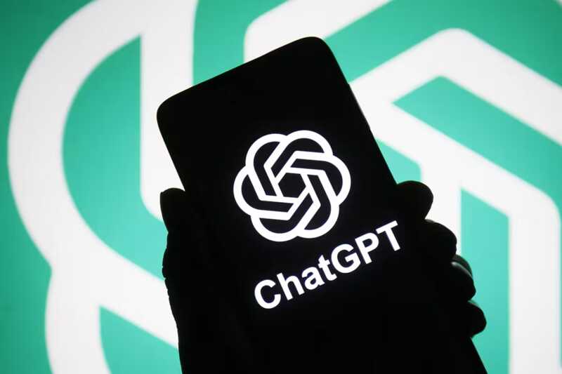 Альтман пообещал устранить чрезмерные комплименты ChatGPT после получения критики