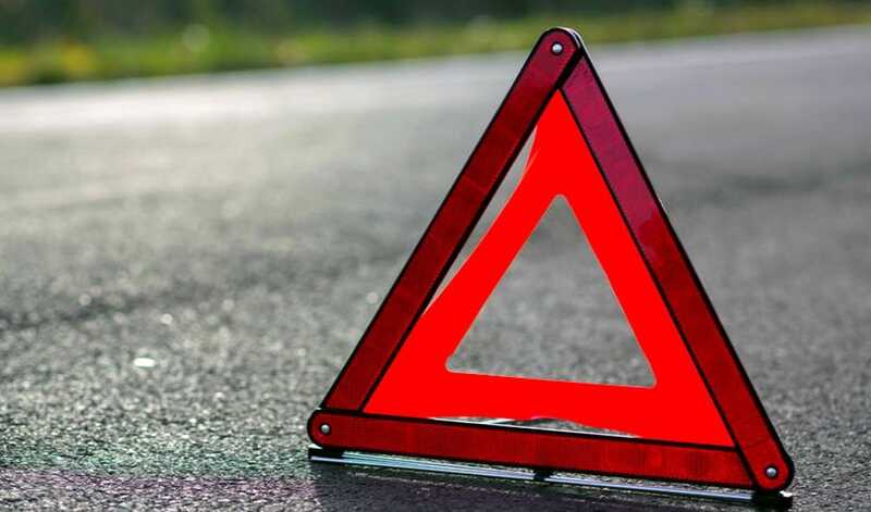 В Москве случилось смертельное ДТП: иномарка въехала в грузовик