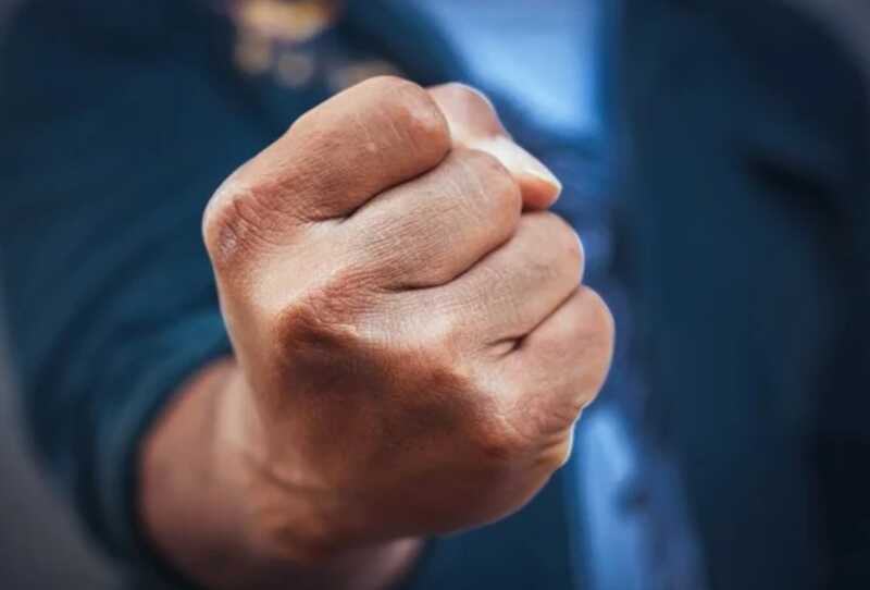 В Башкирии девушка была избита прохожими из-за розового цвета волос