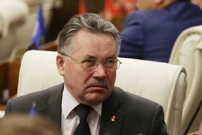 Бывшему депутату Плюснину дали срок за аферу с квартирами для сирот