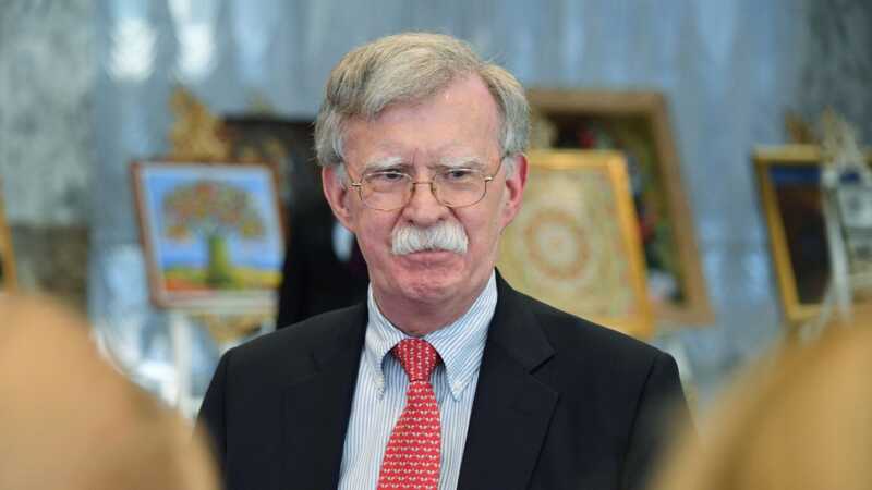 Болтон предсказал, что Трамп может отказаться от поддержки Украины ради получения Нобелевской премии