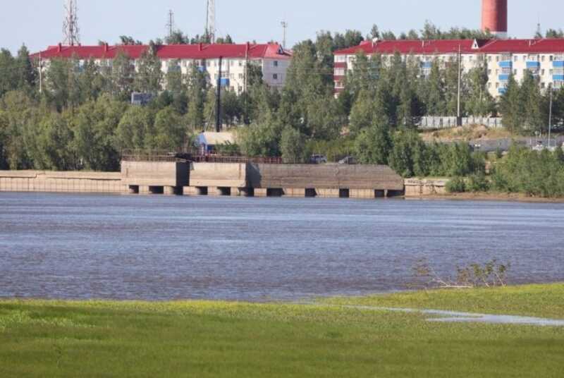 Депутаты требуют наказать ответственных за растрату средств при строительстве спорткомплекса в Нефтеюганске