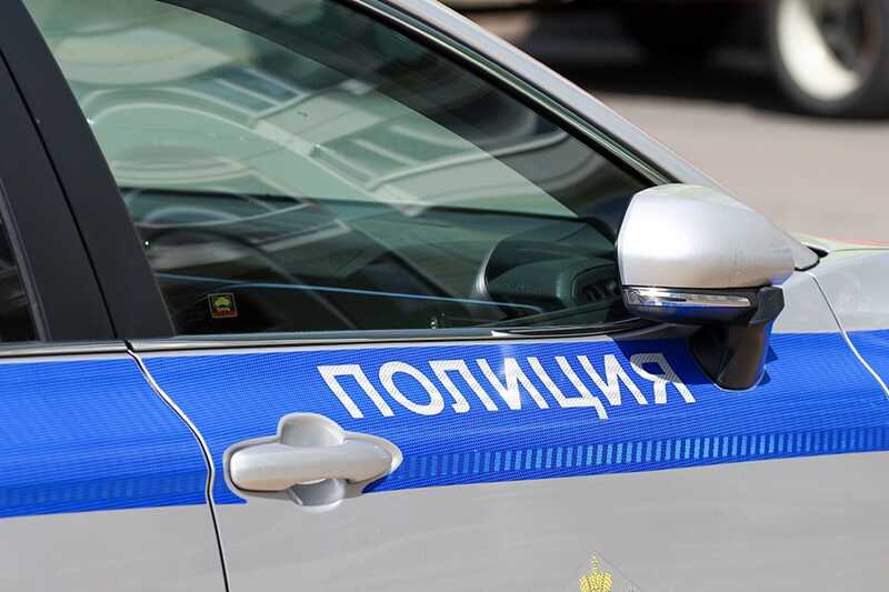 В Нижнем Новгороде несовершеннолетние разгромили фургон с мороженым