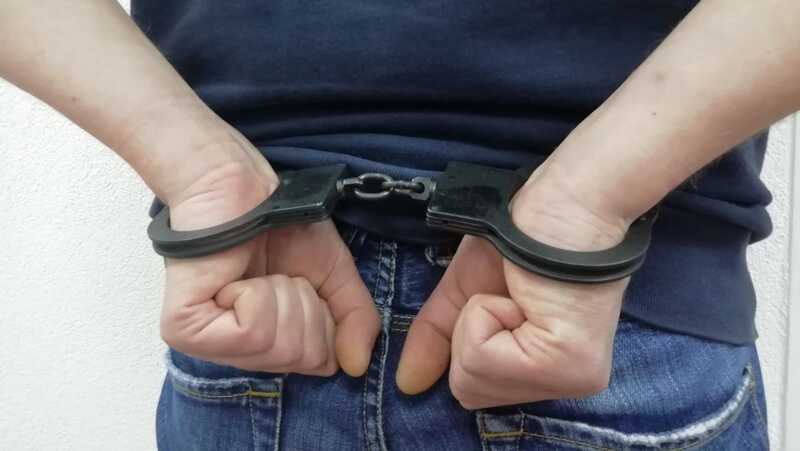 В Санкт-Петербурге мужчина избил своего собутыльника ножкой от табурета