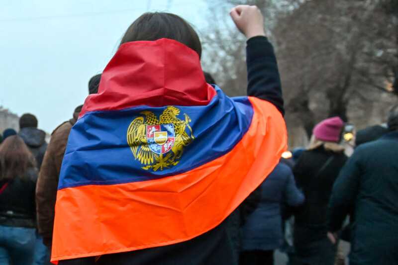 В столице Армении переселенцы из Нагорного Карабаха провели митинг