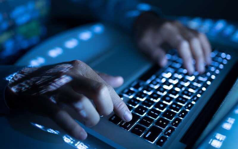 Операторы начнут доносить: как будет работать закон о «поиске запрещённого» в России