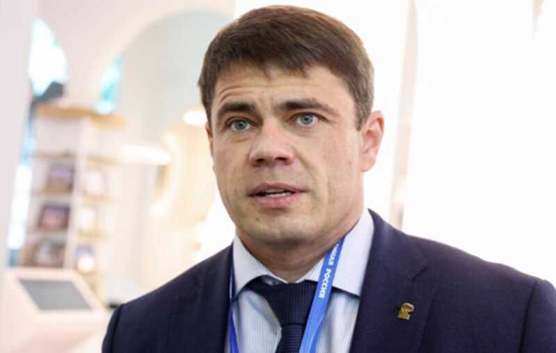 Депутат Сергей Боярский выступил с предложением введения наказания за прослушивание экстремистской музыки с помощью VPN