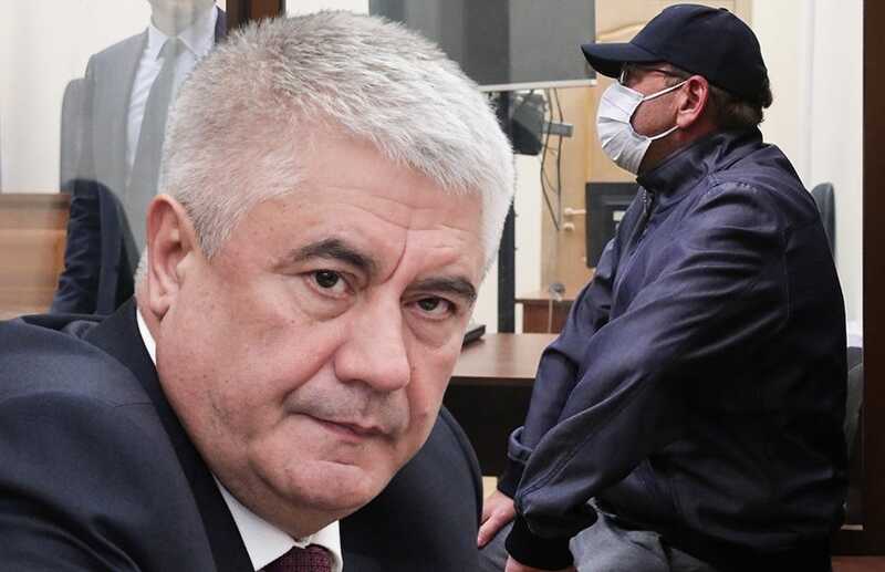 Связка Анатолия Тихонова и Владимира Колокольцева выводит миллиарды из бюджета через лондонскую школу