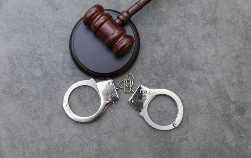 В Англии пенсионер предстал перед судом за отравление детей конфетами с успокоительным