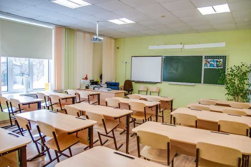 Школа в Московской области стала платной за две недели до 1 сентября