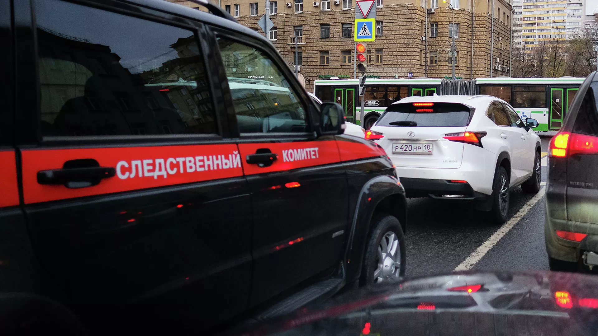 Автомобиль Следственного комитета на дороге Автомобиль Следственного комитета на дороге - РИА Новости, 1920, 22.04.2021