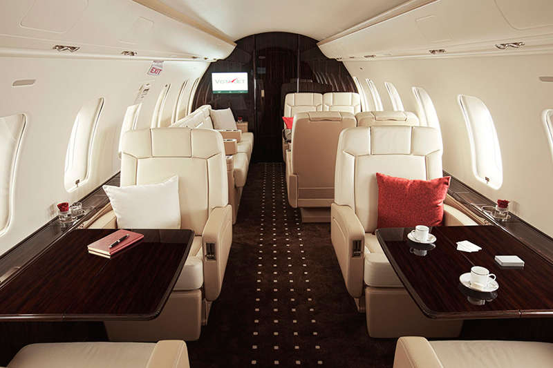 Bombardier Challenger 850 