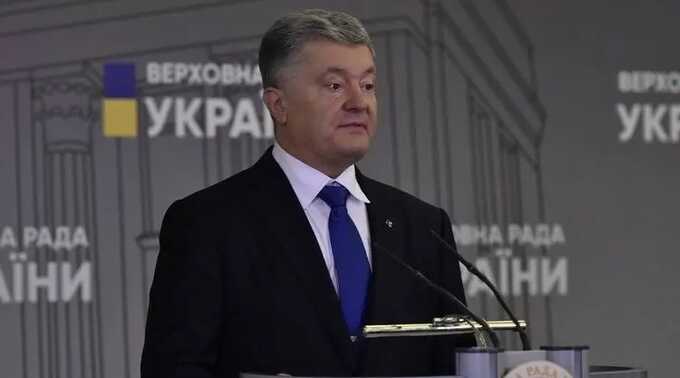 Порошенко на майские праздники улетел отдыхать на Кипр. Туда уже прибыл его соратник Березенко